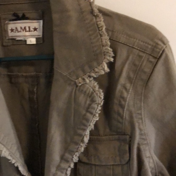 Brown cropped blazer - Picture 3 of 6